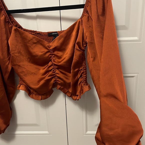 Rust Long Sleeve Crop Top - Picture 4 of 5